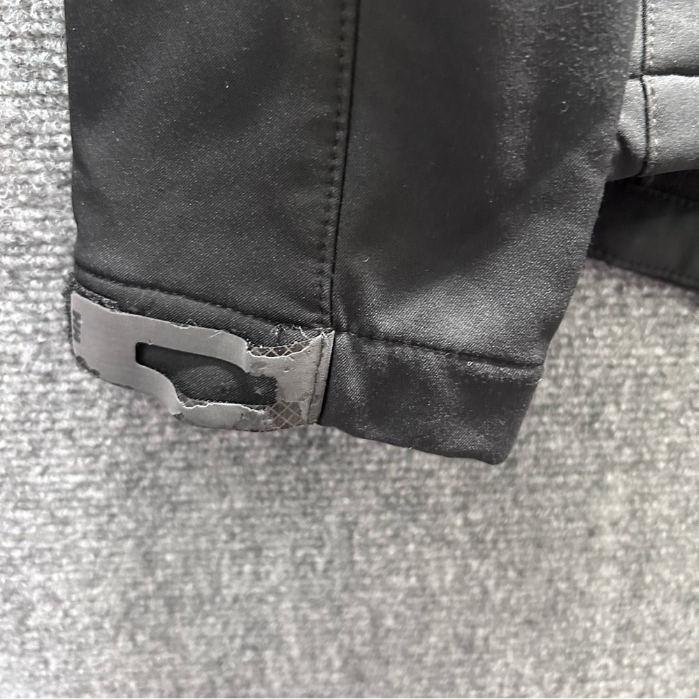 Helly Hansen Performance Black Jacket
Size S/P - Picture 9 of 14